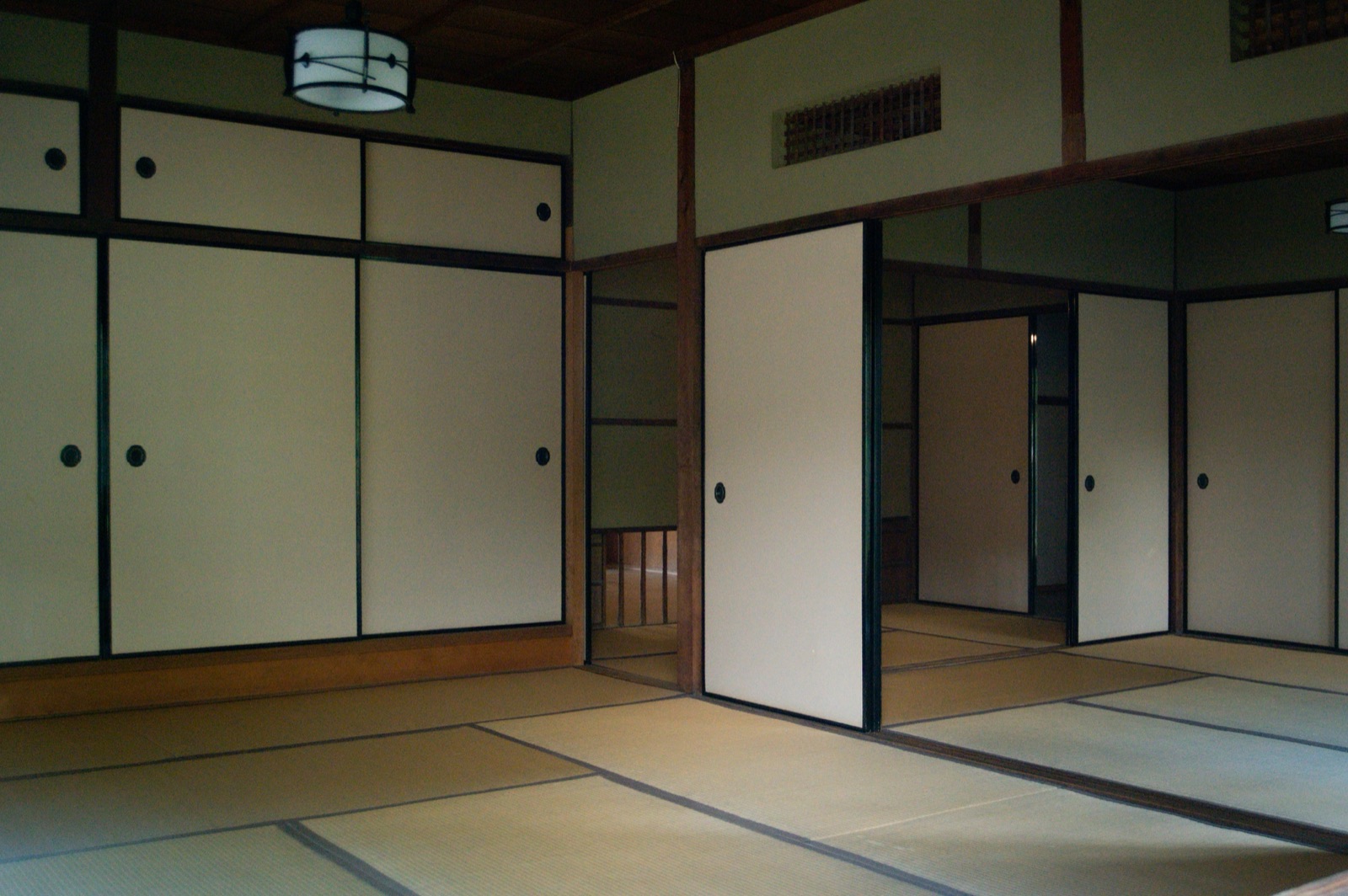 畳と襖（ふすま）の和室（イメージ）